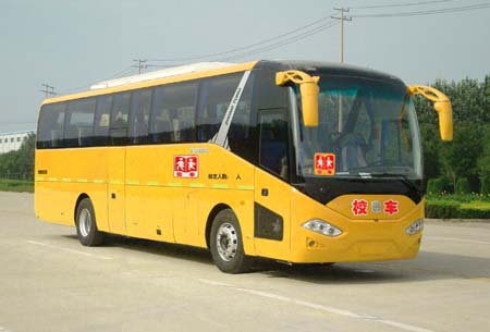 中通牌LCK6106HX型小学生校车