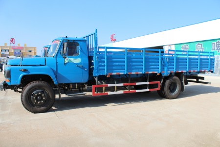 东风9米尖头柴油教练车